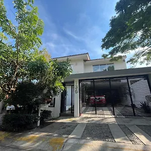 Casa Serena - Casa De Huespedes Habitación en casa particular Guadalajara
